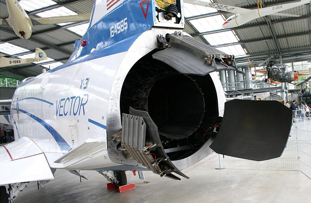 Three paddles mounted at the rear of the X-31's fuselage direct the aircraft’s thrust for greater maneuverability. (Softeis)